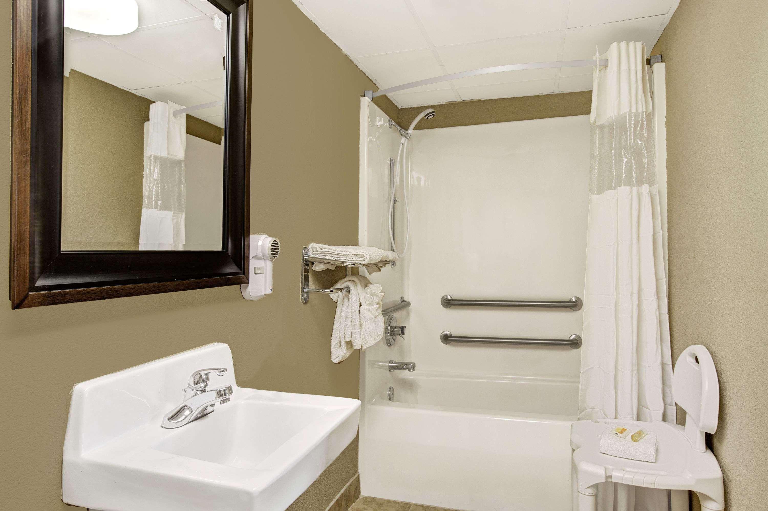 Days Inn Conover/Hickory Exteriör bild