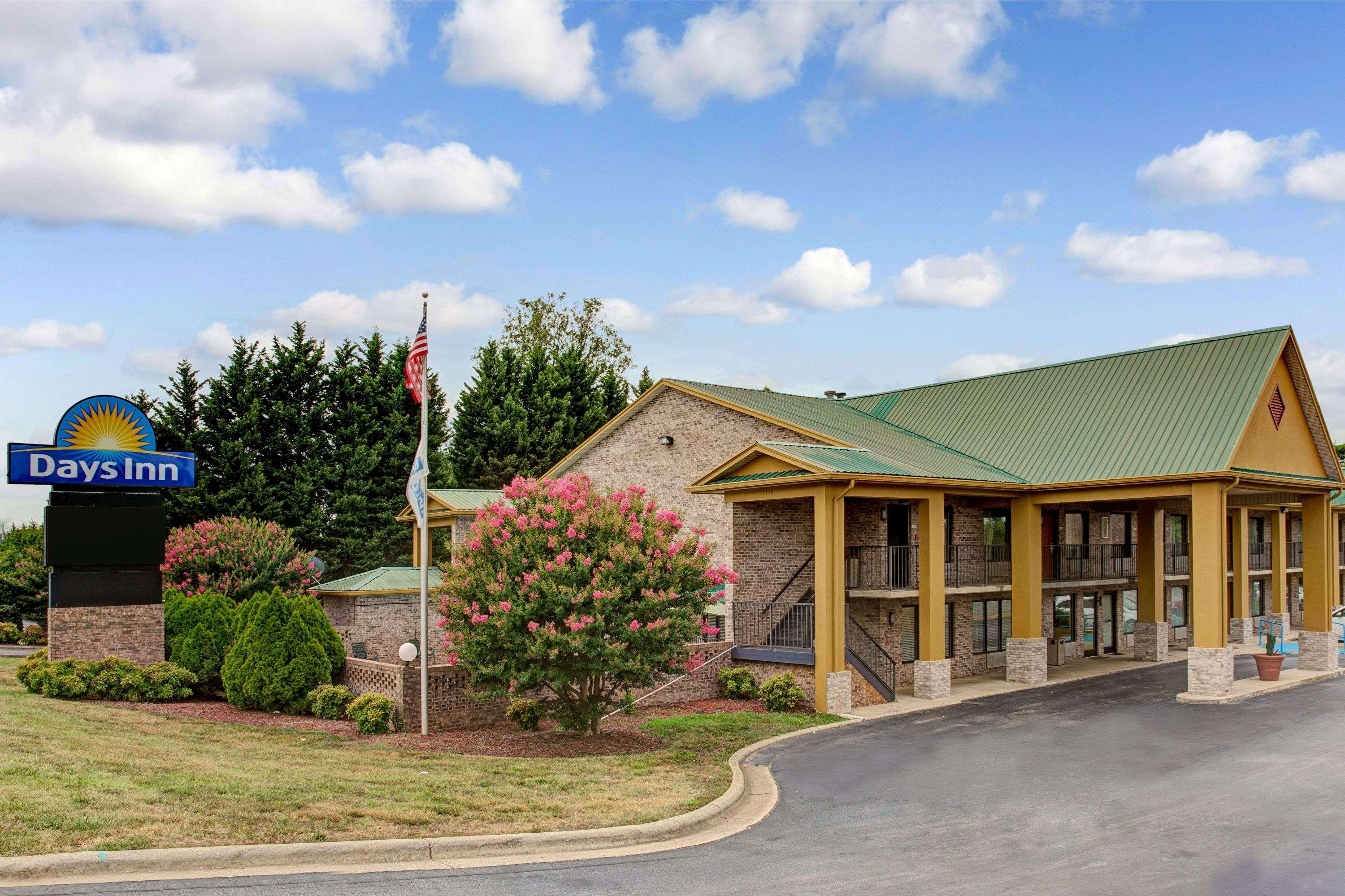 Days Inn Conover/Hickory Exteriör bild