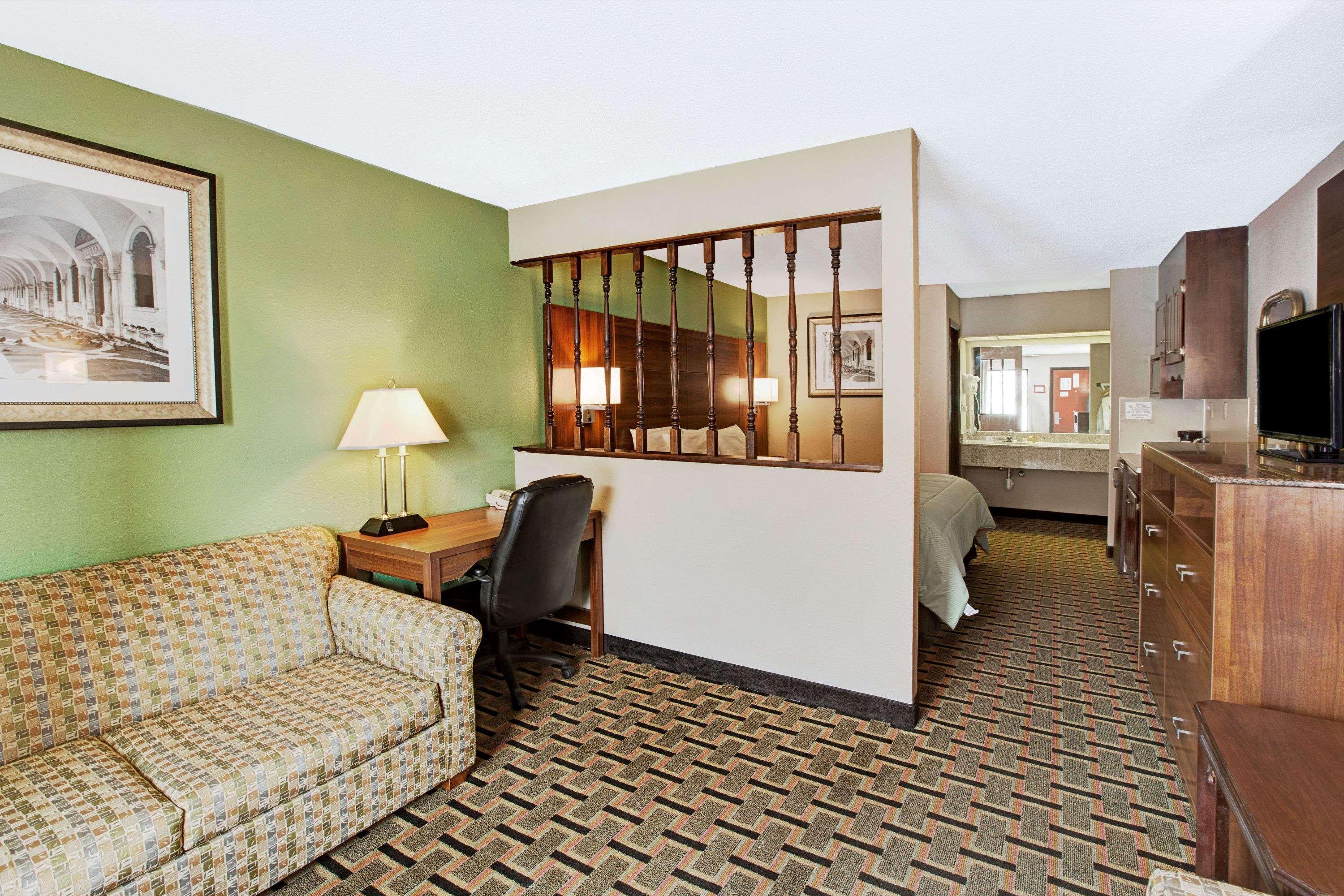 Days Inn Conover/Hickory Exteriör bild