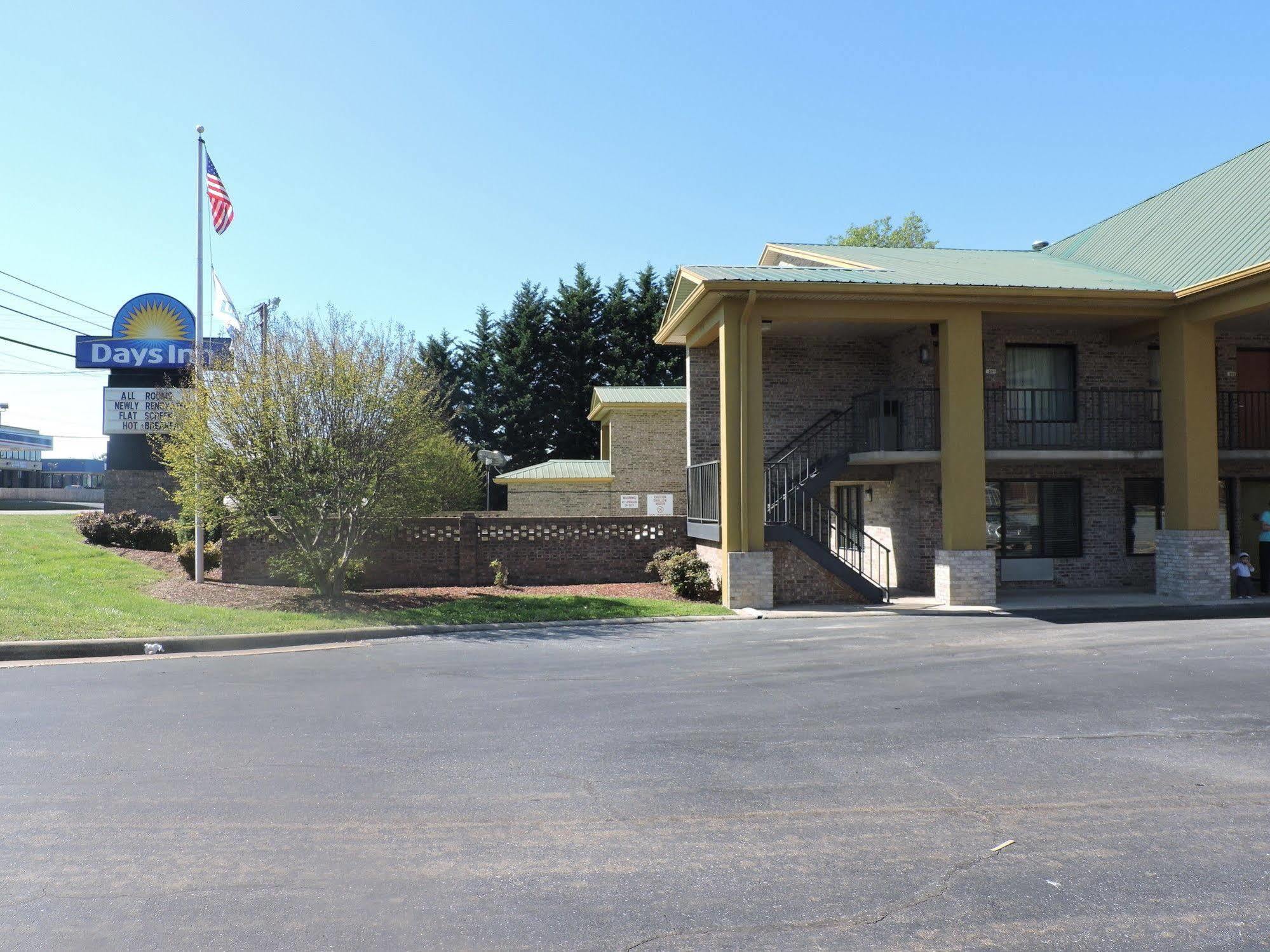 Days Inn Conover/Hickory Exteriör bild